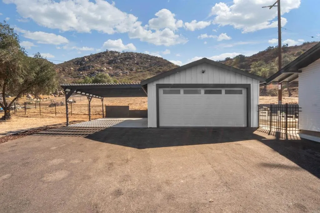 https://cdn.realtyfeed.com/cdn/127/307093010/e91aeef7fbddd8826fae9b7c8ba5448b.webp