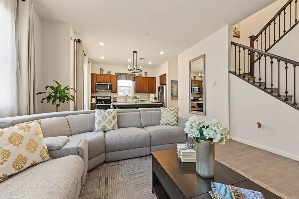 https://cdn.realtyfeed.com/cdn/127/307093035/978306c7dbdcf32e8d3006d5bba624b9.webp