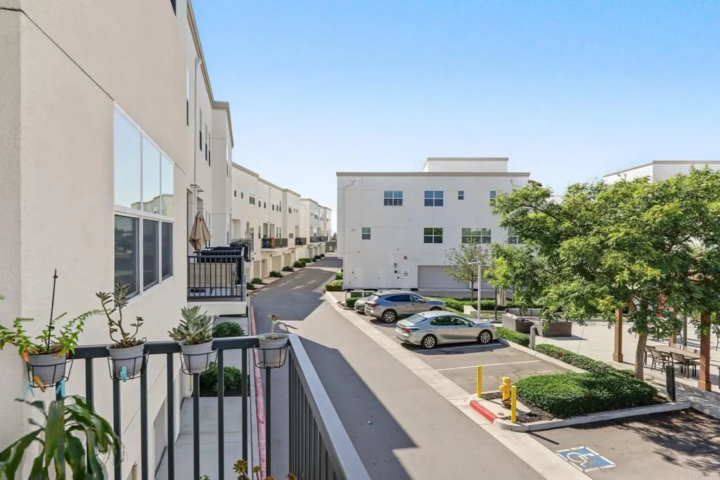 https://cdn.realtyfeed.com/cdn/127/307093035/9e677d2d2b54eb5d1a68d833a4952d0a.webp
