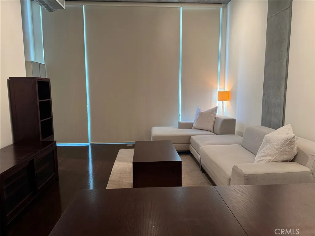 https://cdn.realtyfeed.com/cdn/127/307093103/648968f0919e4541ec75e22c45bbd774.webp