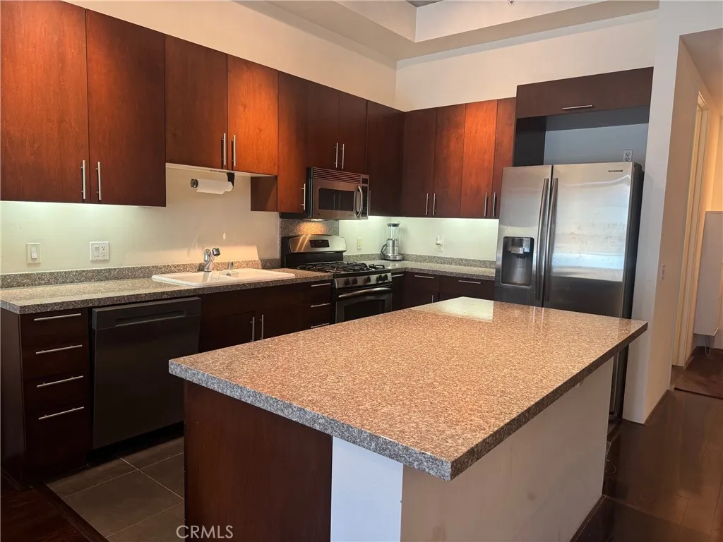 https://cdn.realtyfeed.com/cdn/127/307093103/cfde612a0f1dc8e523792ba7b673dbe2.webp
