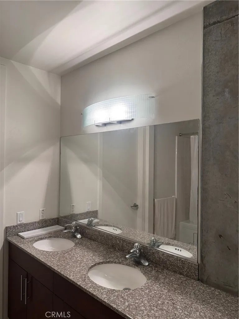 https://cdn.realtyfeed.com/cdn/127/307093103/f71af4265038668ee26004c4e9bdd3bb.webp