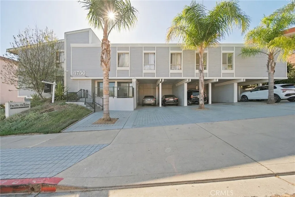 https://cdn.realtyfeed.com/cdn/127/307093127/f79eee78d92efac237223c202195db87.webp