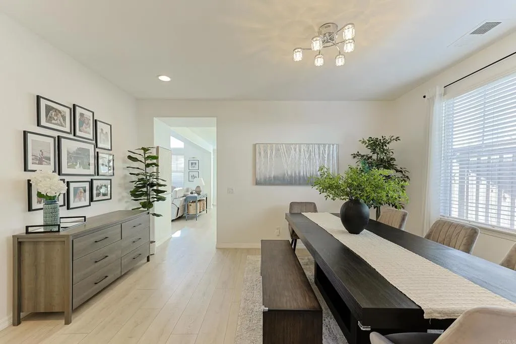 https://cdn.realtyfeed.com/cdn/127/307093136/02671c51a528e3ac2e7f1b5e49e83bd2.webp