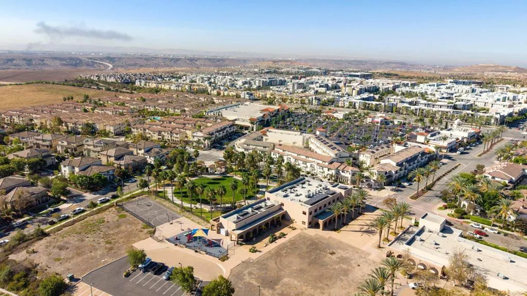 https://cdn.realtyfeed.com/cdn/127/307093136/29ced19927a8b4668c0c79d60c59f932.webp