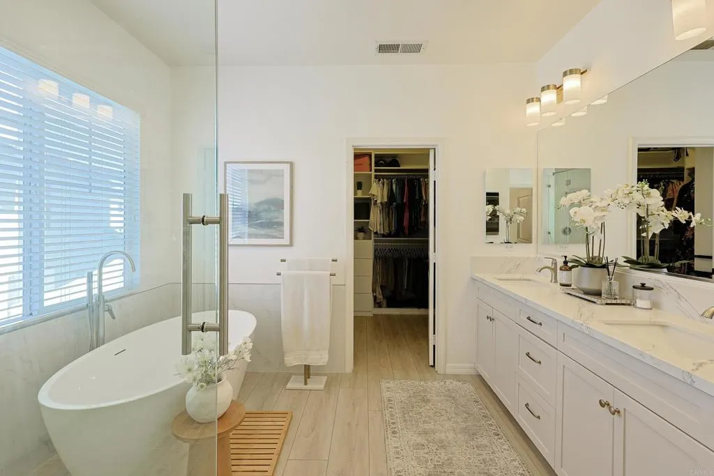 https://cdn.realtyfeed.com/cdn/127/307093136/2f935655bb83e8934019152f8826be3a.webp
