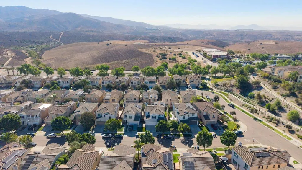 https://cdn.realtyfeed.com/cdn/127/307093136/5b36048d1e8c703ecf996c4622564afd.webp