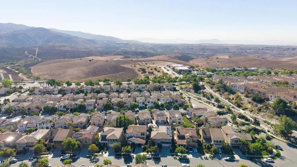 https://cdn.realtyfeed.com/cdn/127/307093136/64207422e879c431aa39feb01be1abda.webp