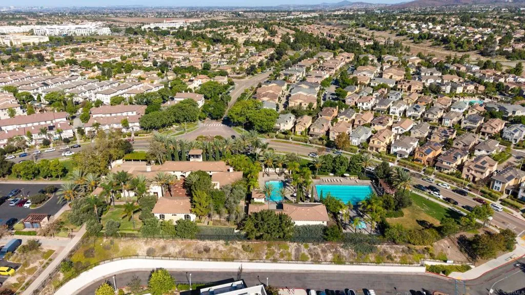 https://cdn.realtyfeed.com/cdn/127/307093136/7bf4bf388fb008be4954e4d1941387a7.webp
