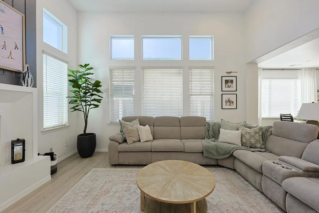 https://cdn.realtyfeed.com/cdn/127/307093136/d832c3dbc63e6f86a6d0babcae57b6de.webp