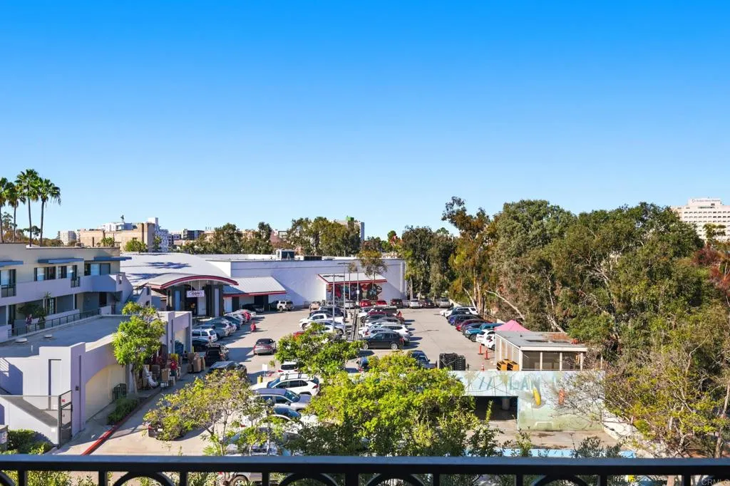 https://cdn.realtyfeed.com/cdn/127/307093289/078172f2072b39f18b6a15fce579f935.webp