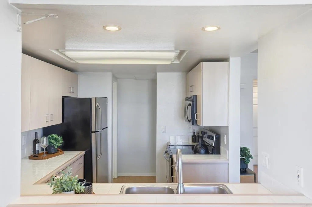 https://cdn.realtyfeed.com/cdn/127/307093289/0d4dc5094b05507c5bfb4250f83dfcbf.webp