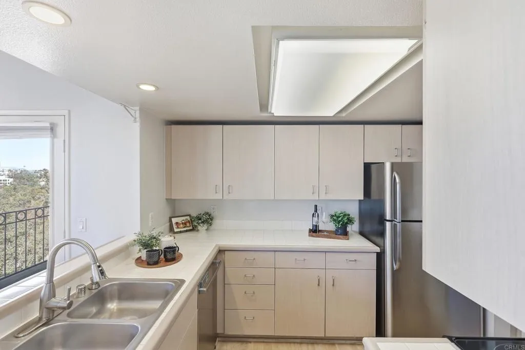 https://cdn.realtyfeed.com/cdn/127/307093289/6ac1073607212e8596d6c4023a669c8c.webp