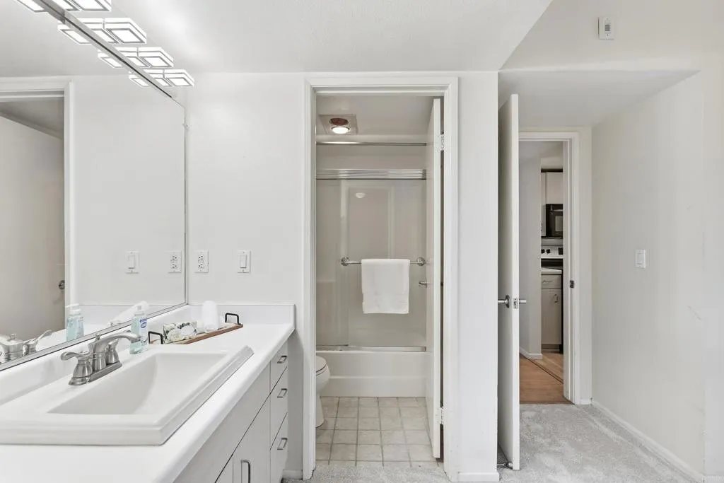 https://cdn.realtyfeed.com/cdn/127/307093289/8b4bba3f89b194ecf41903f12d353f32.webp