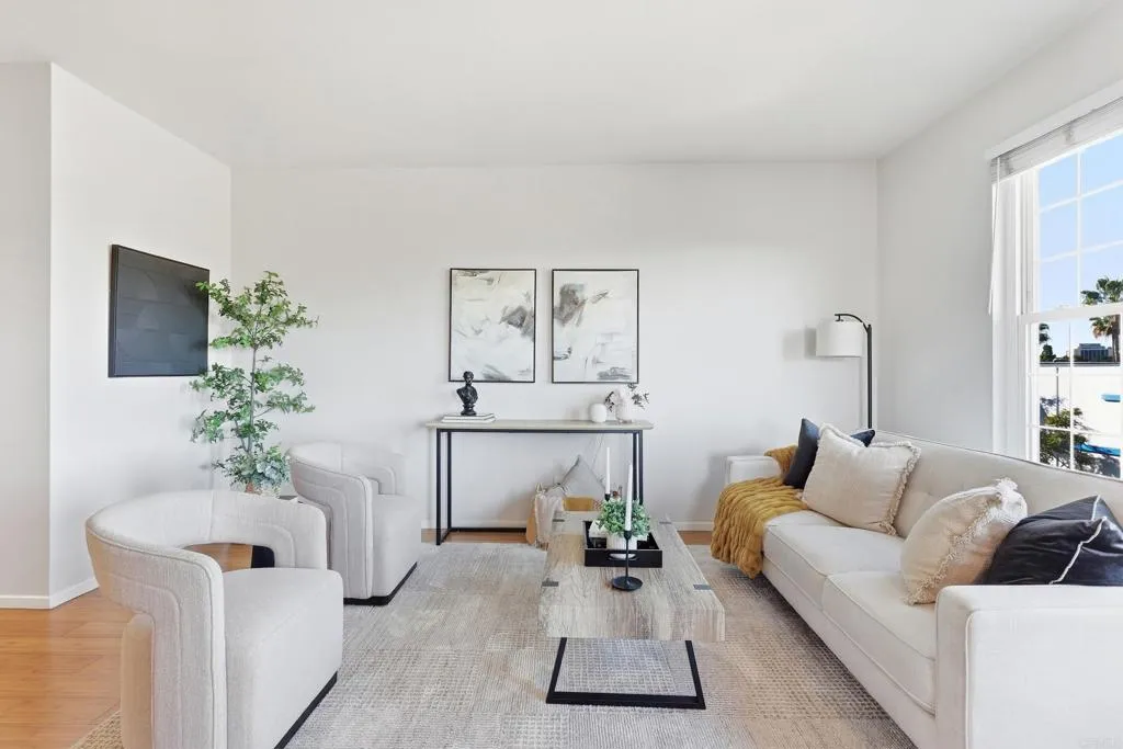 https://cdn.realtyfeed.com/cdn/127/307093289/eb5d1f8e78dcbc473bbd2256f6e10611.webp