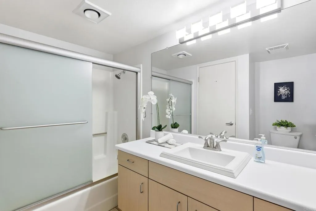 https://cdn.realtyfeed.com/cdn/127/307093289/fd216dbfaba8fb66d6c1ba4fa462aacd.webp
