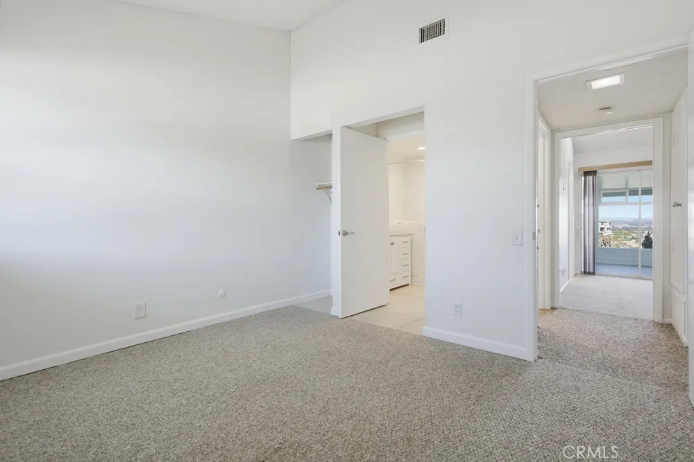 https://cdn.realtyfeed.com/cdn/127/307093334/7771063af74e915bce2806dd387fafee.webp
