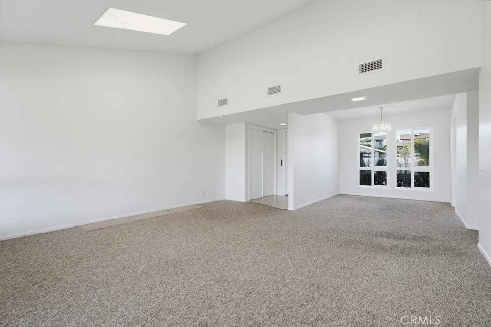 https://cdn.realtyfeed.com/cdn/127/307093334/93f3c01f10b55c65e181a8a4f49e1713.webp