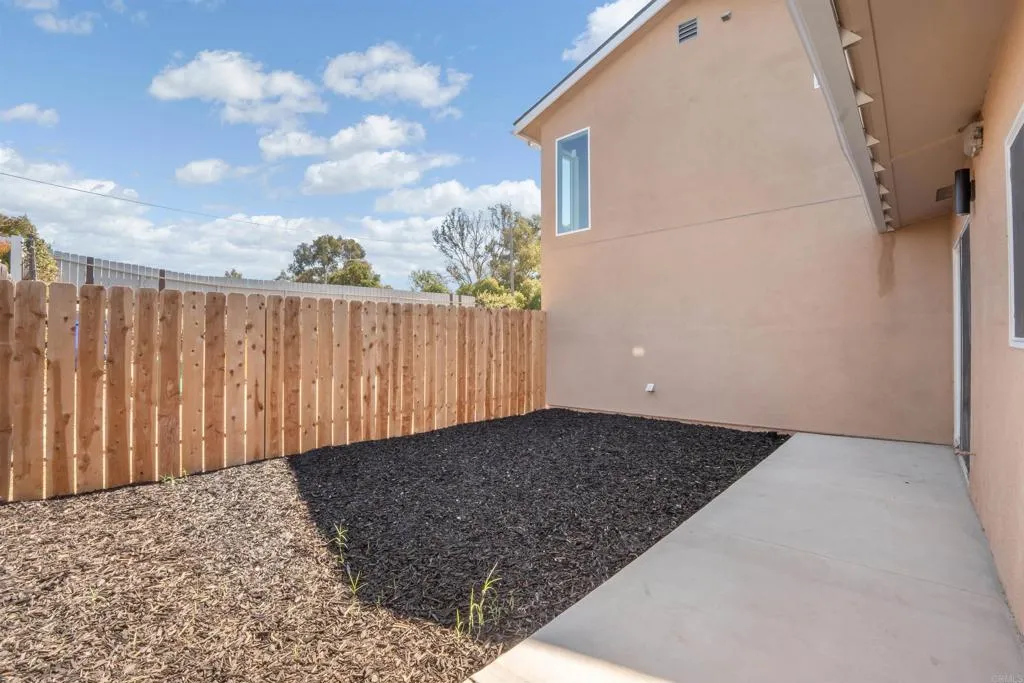 https://cdn.realtyfeed.com/cdn/127/307093371/3723fc8f0c4dbaa0221c8ac9310828fc.webp