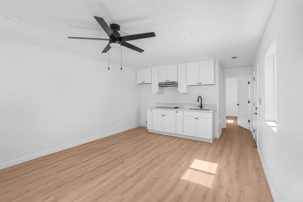 https://cdn.realtyfeed.com/cdn/127/307093371/613c1c2babfd2c490f77ccb4727dcd01.webp
