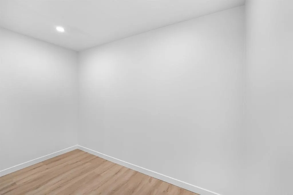 https://cdn.realtyfeed.com/cdn/127/307093371/967433e4bcf0902154cae79bc13eab58.webp