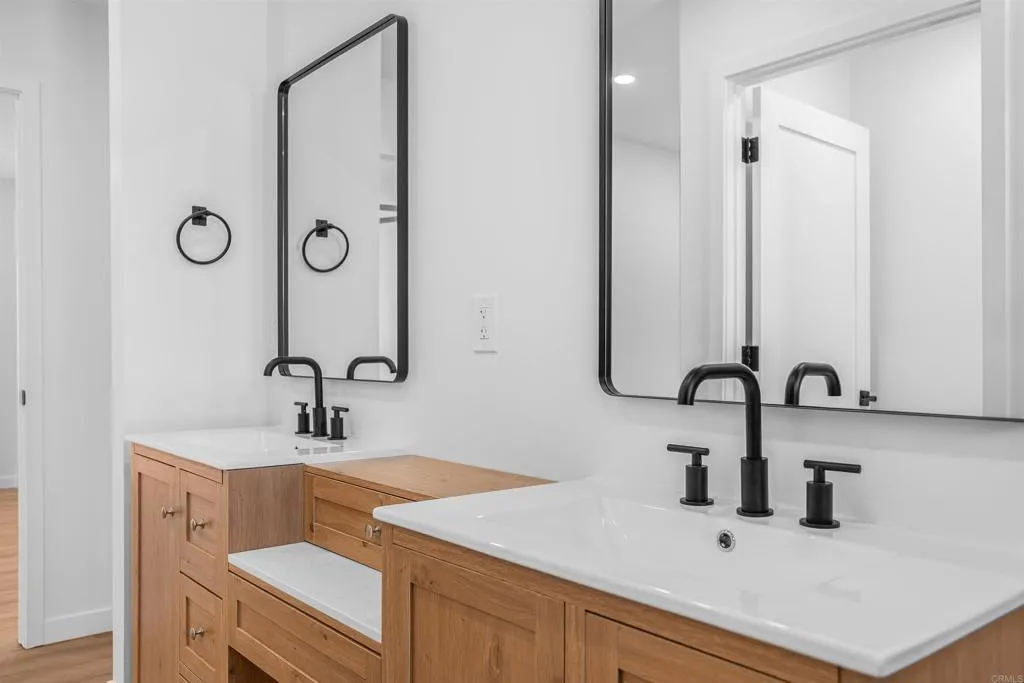 https://cdn.realtyfeed.com/cdn/127/307093371/b90118555e01a1164b804203bdbcaecb.webp