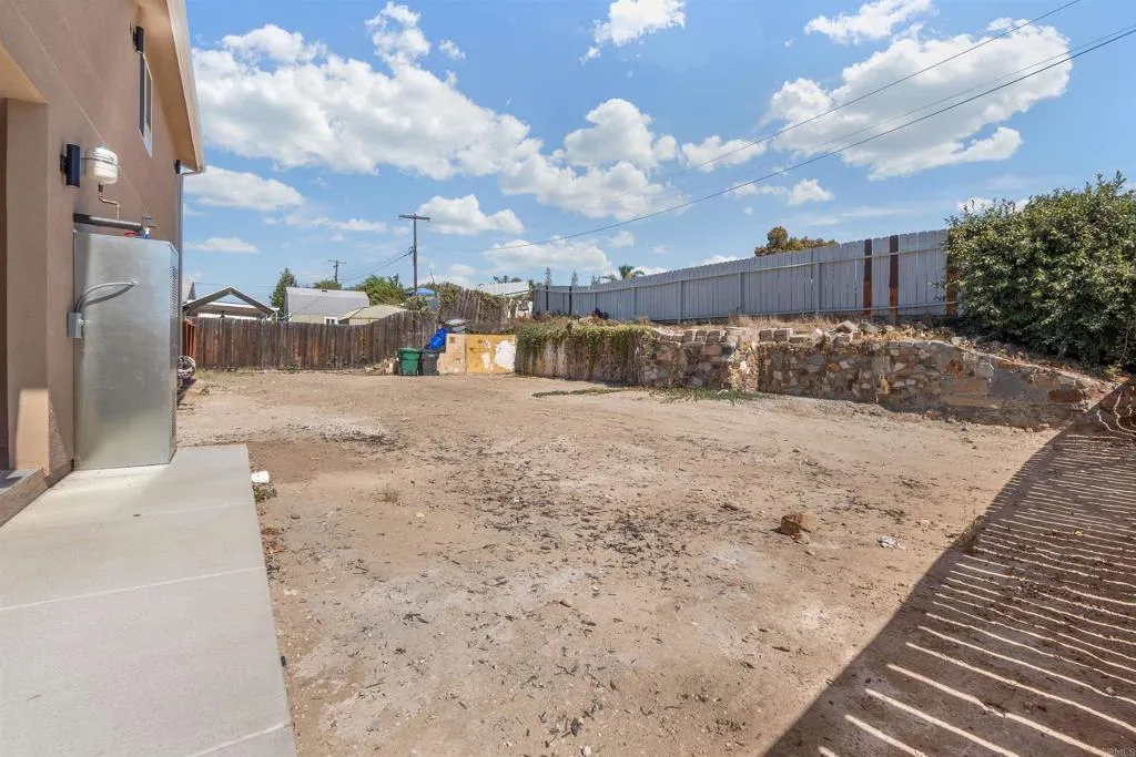 https://cdn.realtyfeed.com/cdn/127/307093371/e99adf6b5d3beecd582db9c64c009a28.webp