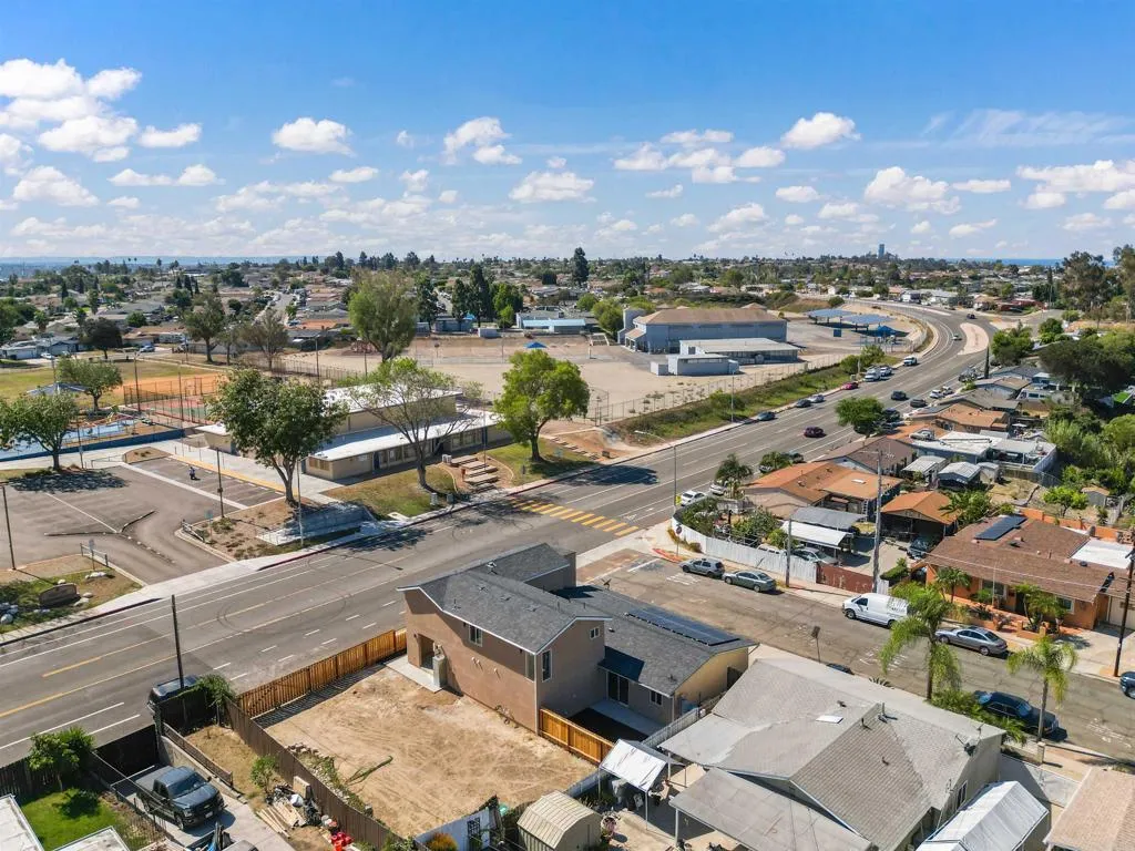 https://cdn.realtyfeed.com/cdn/127/307093371/edec5e851023b83397bb58150744a33e.webp