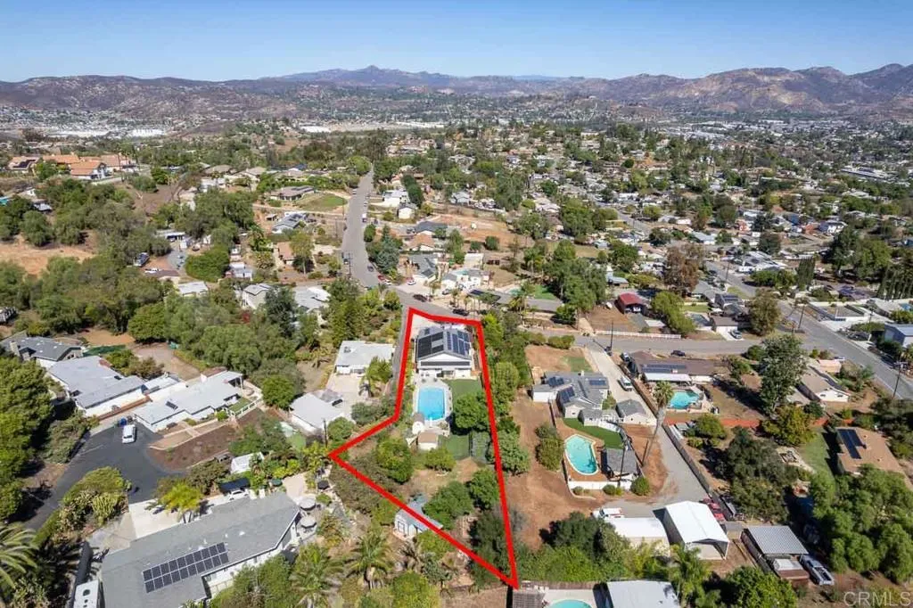 https://cdn.realtyfeed.com/cdn/127/307093372/3f68d796307df97788e7743b7f8ec3a4.webp