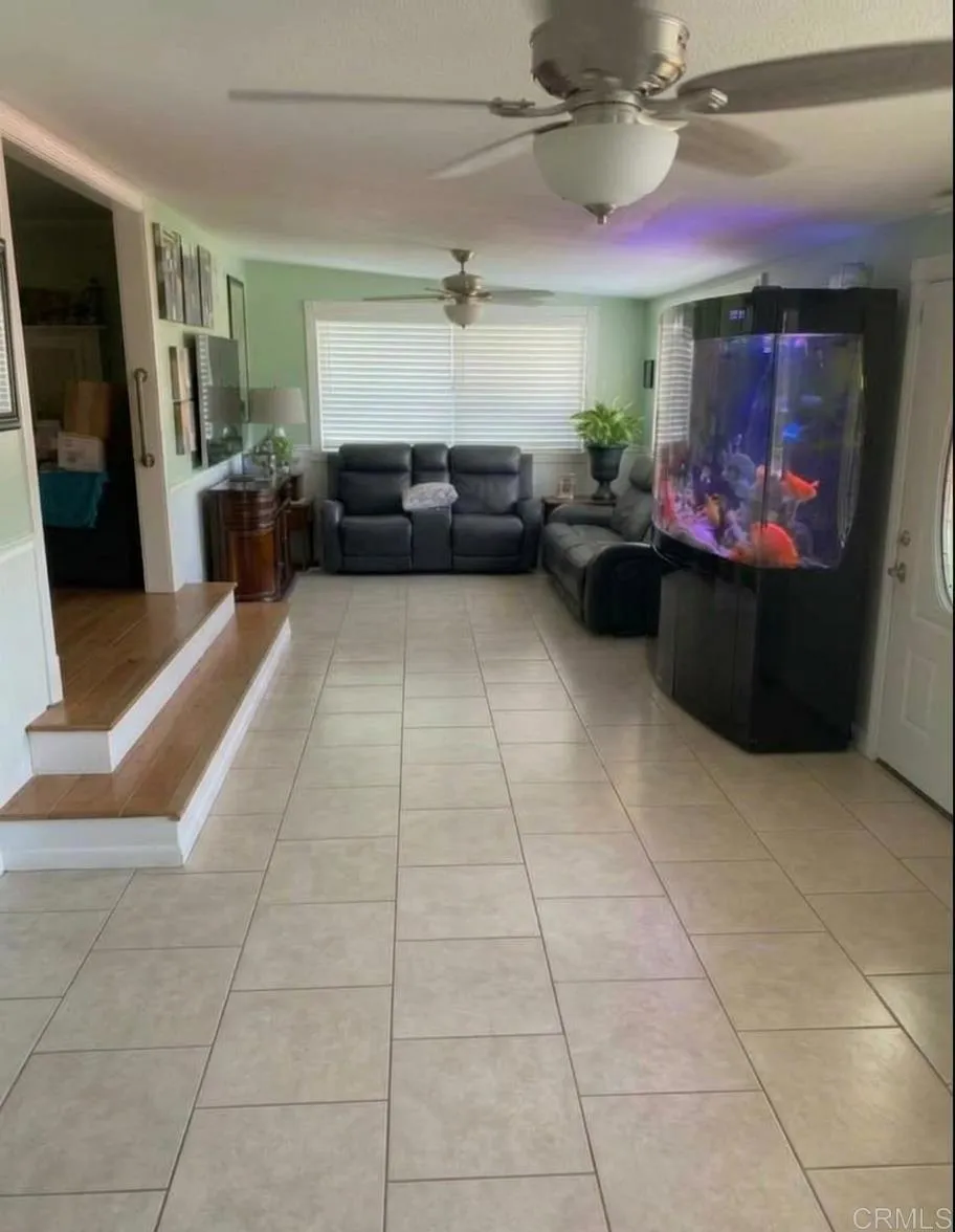 https://cdn.realtyfeed.com/cdn/127/307093372/51e40d353610ec32fb39356630ac619a.webp