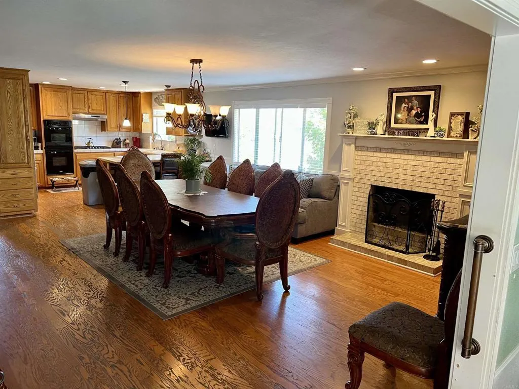 https://cdn.realtyfeed.com/cdn/127/307093372/56f9b1d0d73188b8785bb9c0ad42cb1c.webp