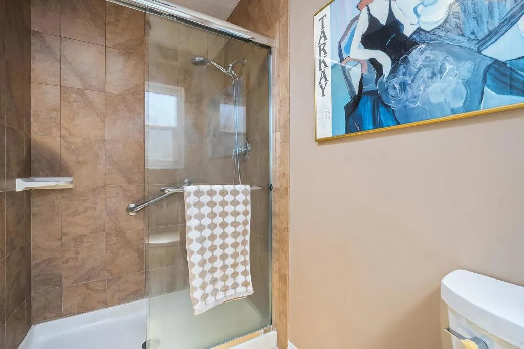 https://cdn.realtyfeed.com/cdn/127/307093507/2a99d0df1e107645df326f2340f36868.webp