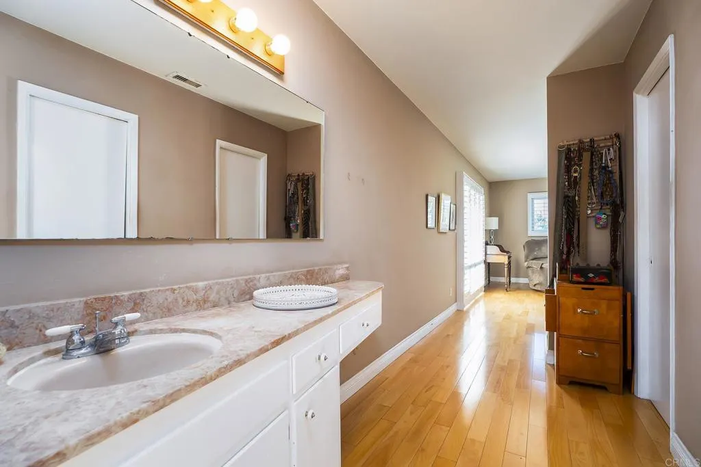 https://cdn.realtyfeed.com/cdn/127/307093507/3cca1bfea106d465646621154f779f72.webp