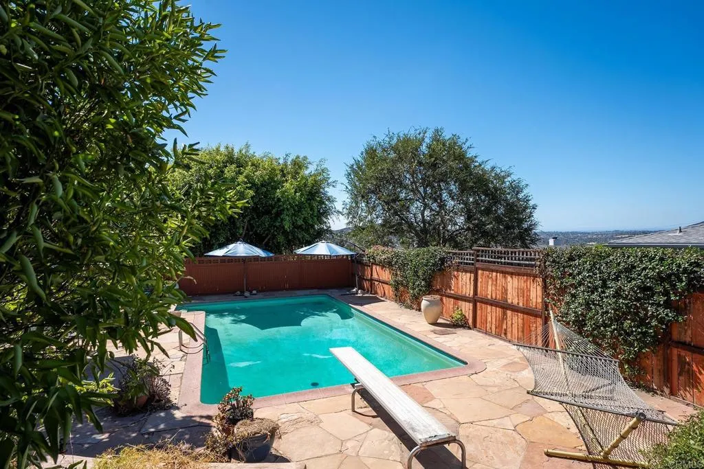 https://cdn.realtyfeed.com/cdn/127/307093507/458cea202394920db96d42d8cbccd1f0.webp