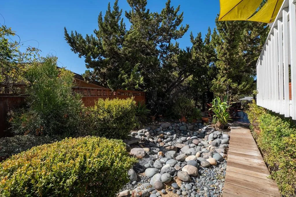 https://cdn.realtyfeed.com/cdn/127/307093507/eb52f5b9d3930b545c505491e7ea084b.webp