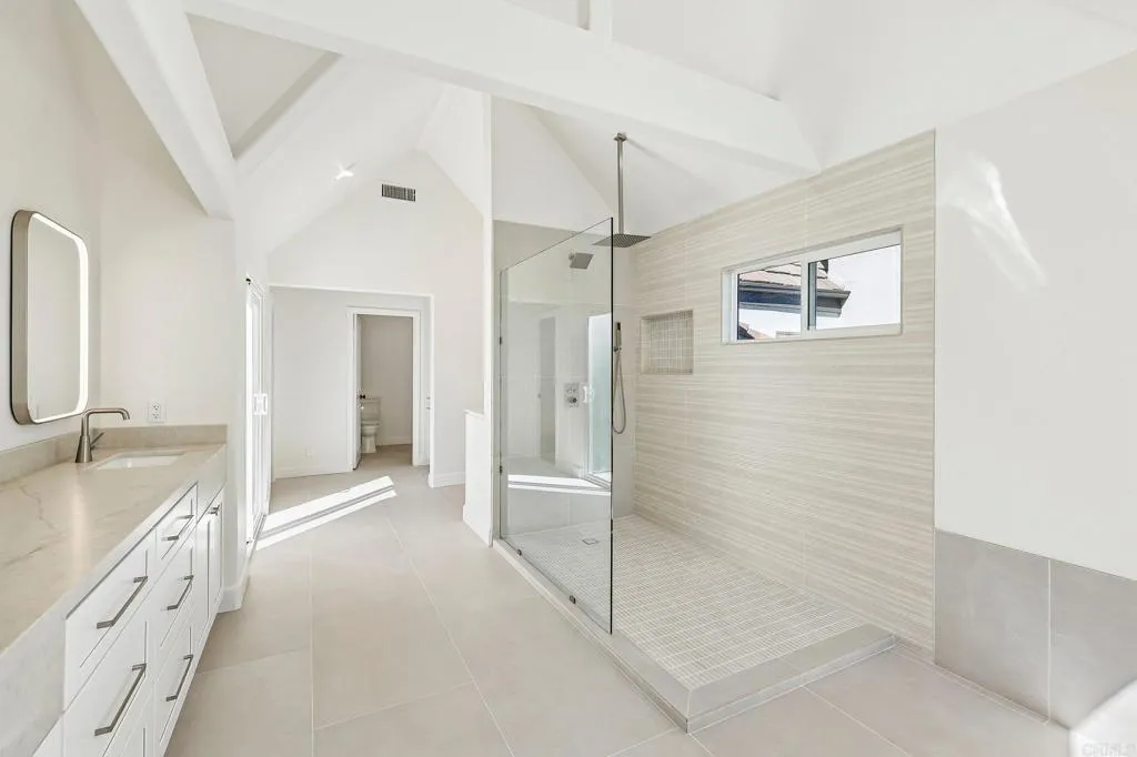https://cdn.realtyfeed.com/cdn/127/307093548/1c4c934899568ffa6eebbffaf1f7cf8d.webp