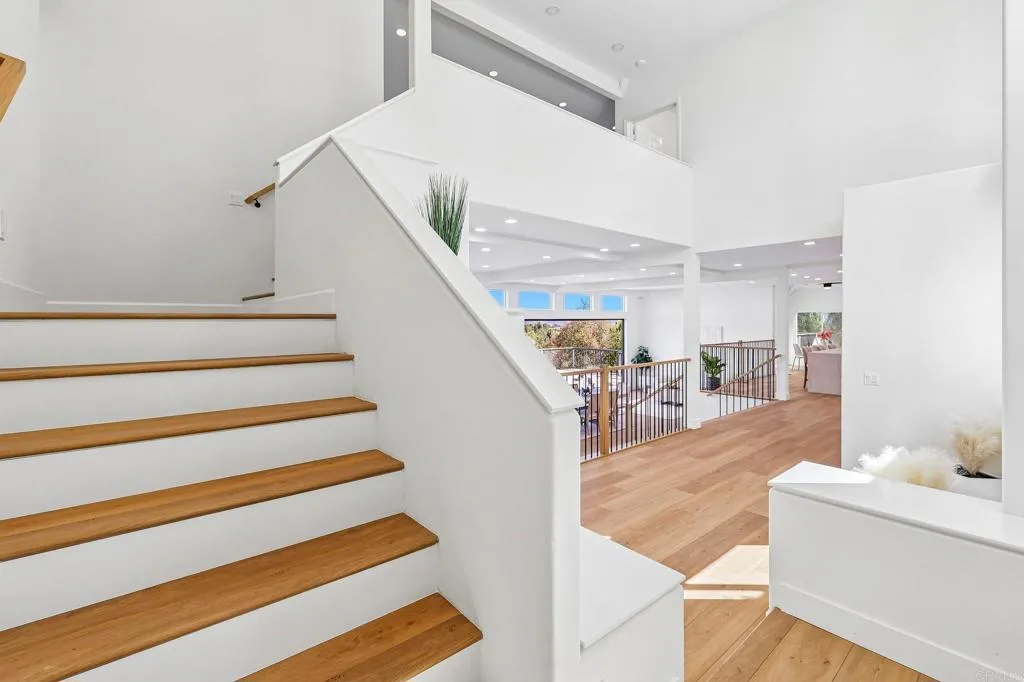 https://cdn.realtyfeed.com/cdn/127/307093548/217daa12170b1de88f8d24c08091bae4.webp
