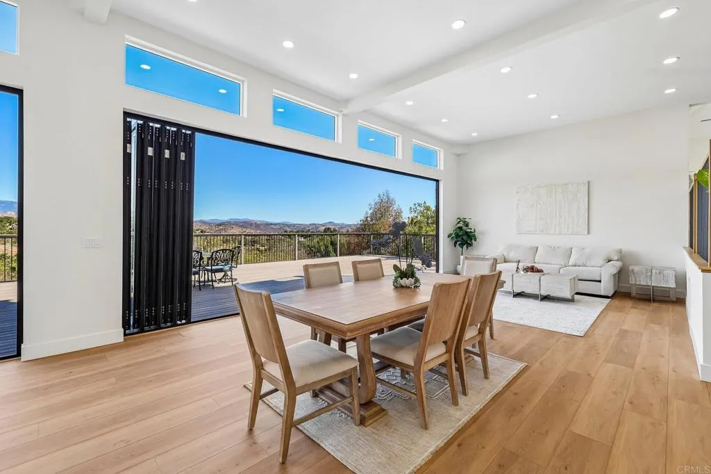 https://cdn.realtyfeed.com/cdn/127/307093548/317cb883e2c4a261a0945640634c1e47.webp