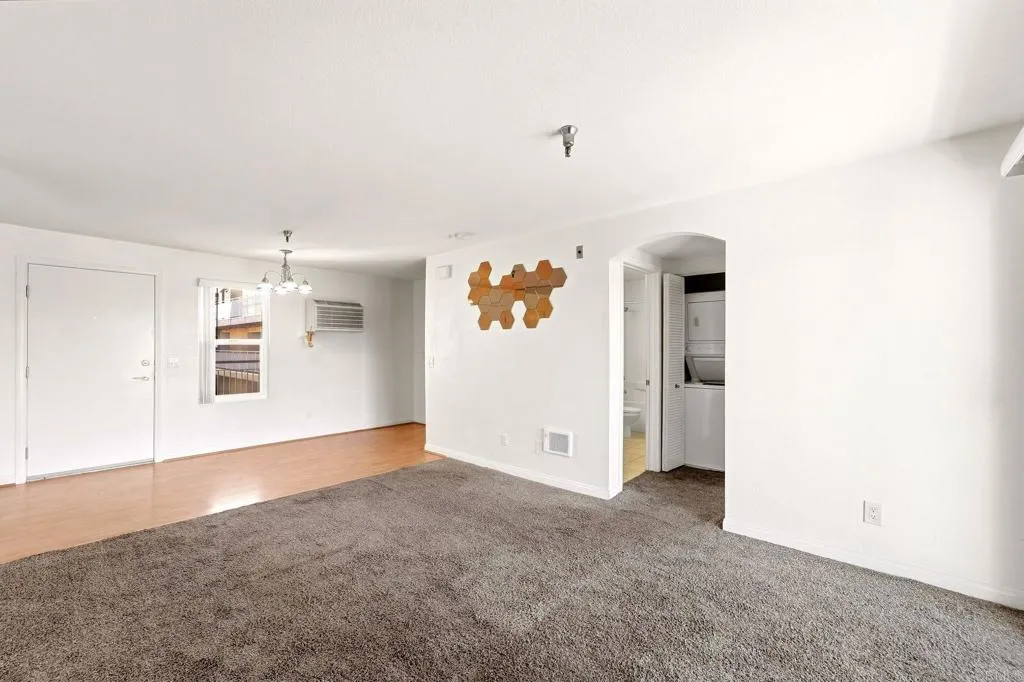 https://cdn.realtyfeed.com/cdn/127/307093607/62e59ed31a3c3459f89b4176bf072ae8.webp