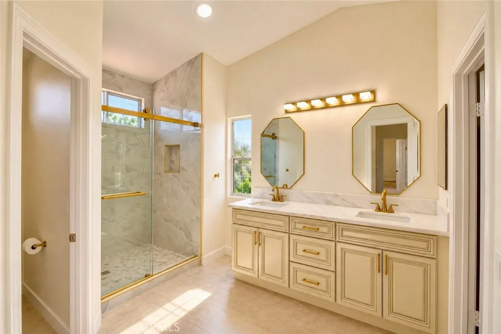 https://cdn.realtyfeed.com/cdn/127/307093683/179f1ffa3958a39474e1330e2c3ed1e5.webp