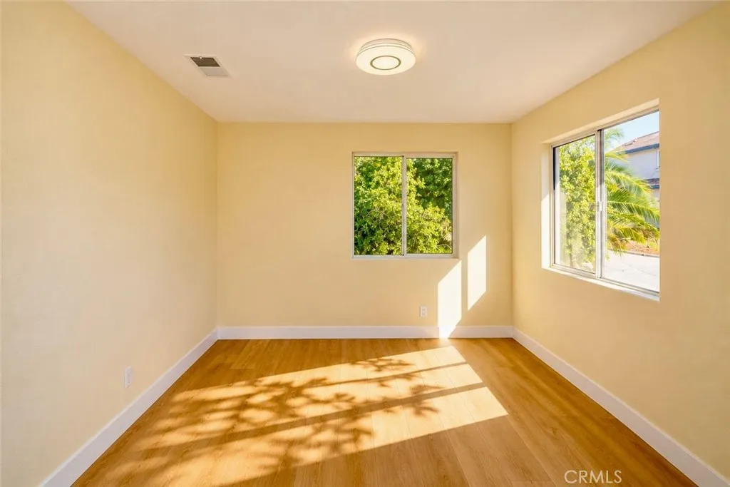 https://cdn.realtyfeed.com/cdn/127/307093683/a00bd70dd5b216e9aa0cbb0ab18aa993.webp