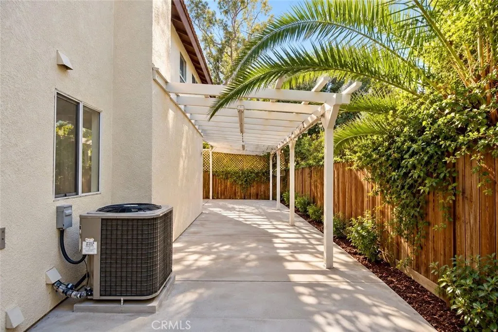 https://cdn.realtyfeed.com/cdn/127/307093683/d522771c6de6e53768eb8fb84267c0a0.webp
