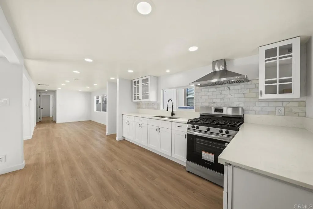 https://cdn.realtyfeed.com/cdn/127/307093737/62ef7bbe1990ed9c7915ac1f93e91efb.webp