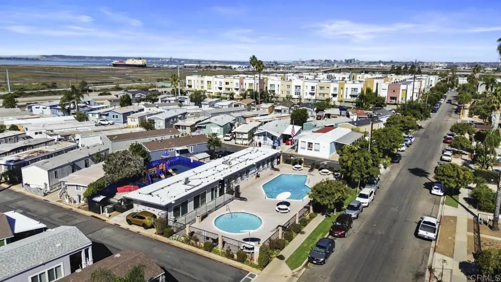 https://cdn.realtyfeed.com/cdn/127/307093737/6c0c47a6fc1aeca3c3a1246a3b0ec998.webp