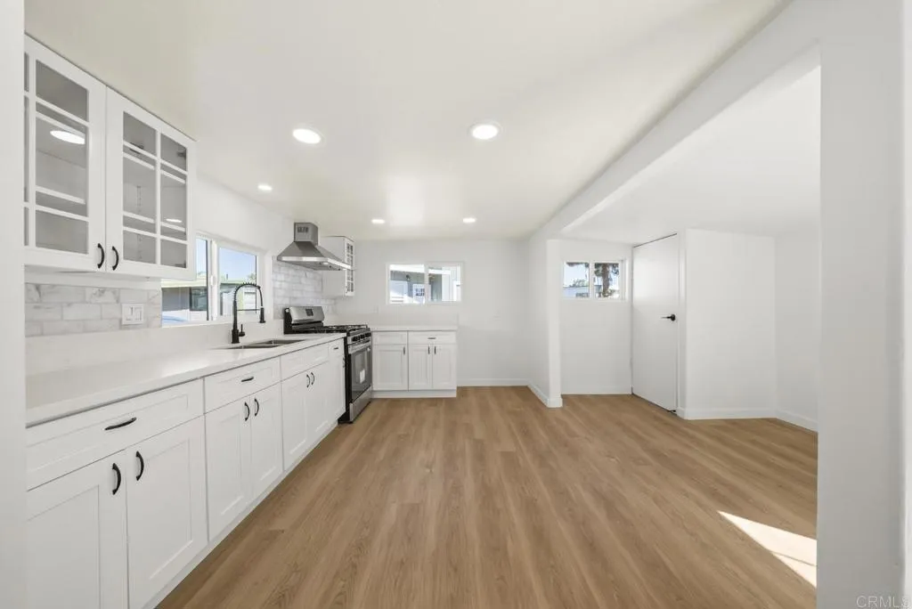 https://cdn.realtyfeed.com/cdn/127/307093737/c4d07cc7a5ccaee3f8528e56fe4443fc.webp