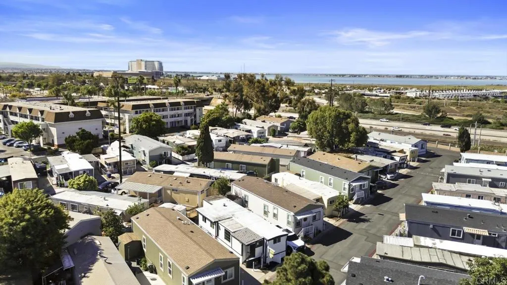 https://cdn.realtyfeed.com/cdn/127/307093737/d2525639891e3448bc4cce1c909cee75.webp