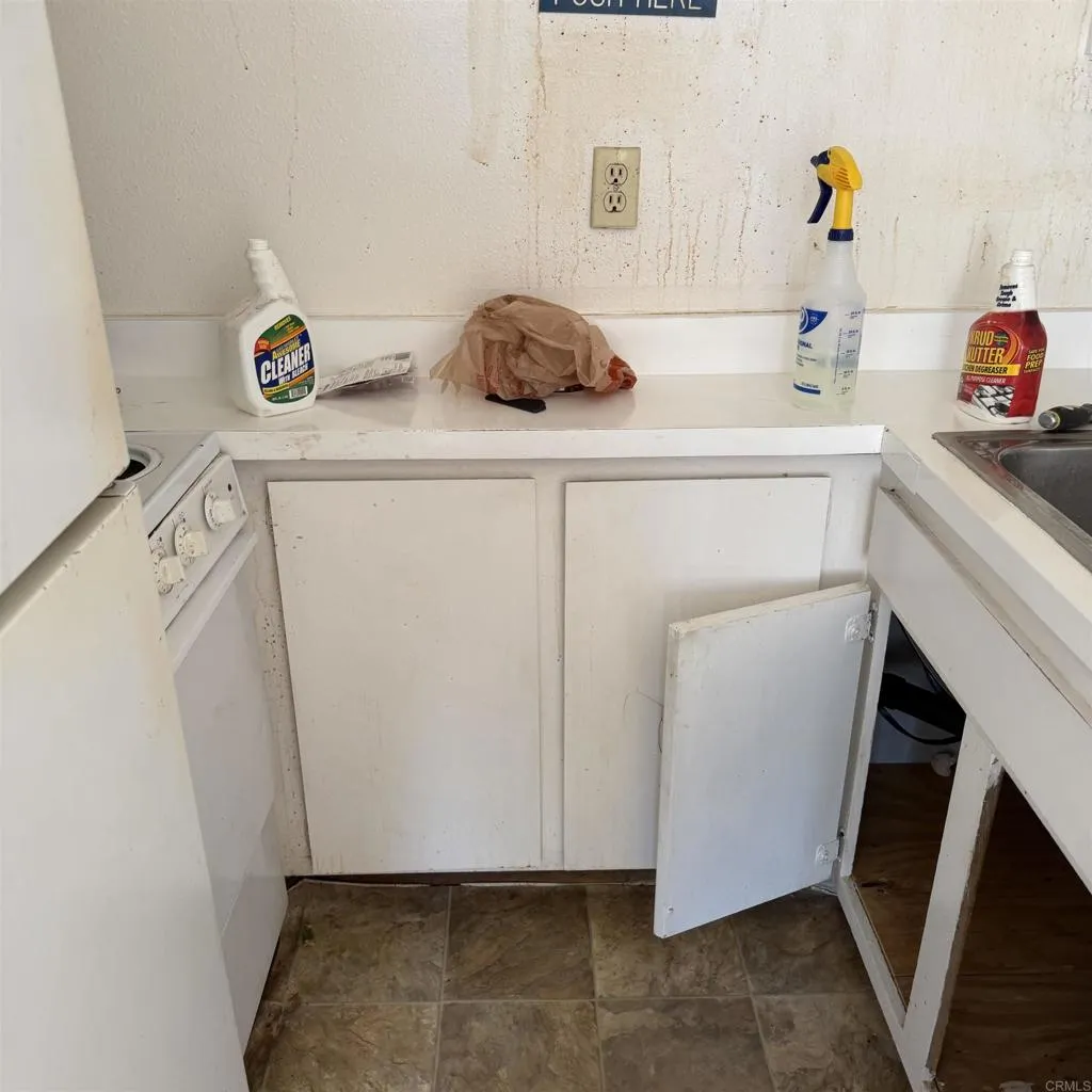 https://cdn.realtyfeed.com/cdn/127/307093743/cafd481e64b94b5b92e20c5dc3d19dbb.webp