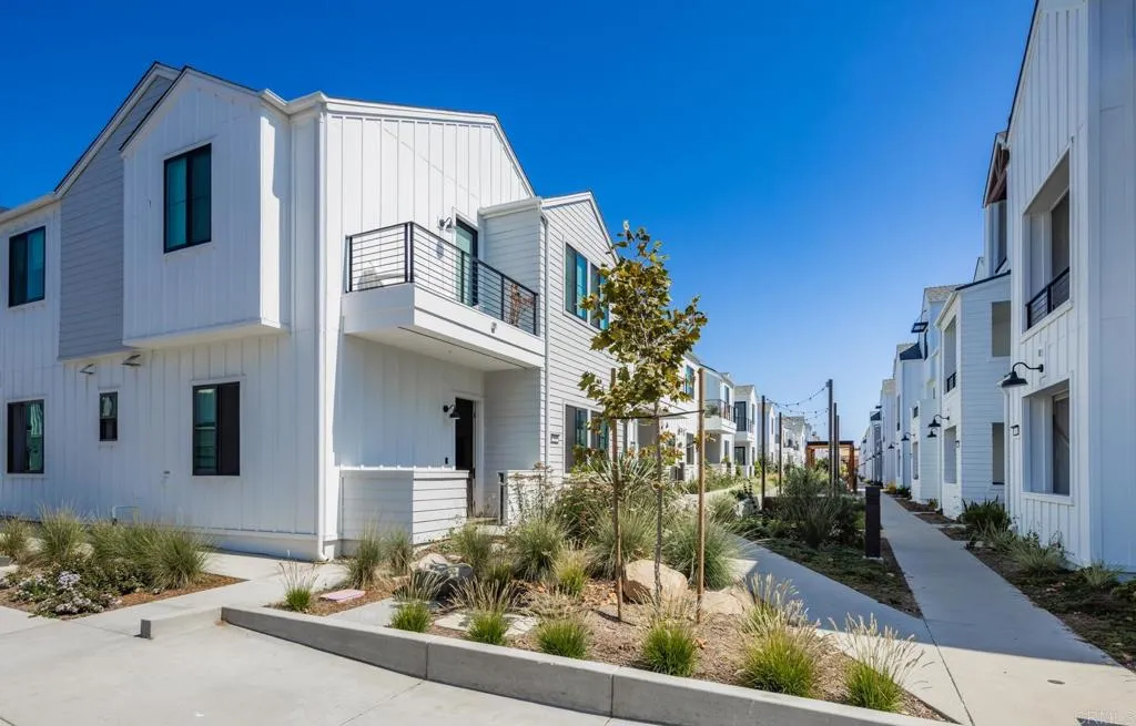 https://cdn.realtyfeed.com/cdn/127/307093760/29f7ed7a74798b364f183d4386a82716.webp