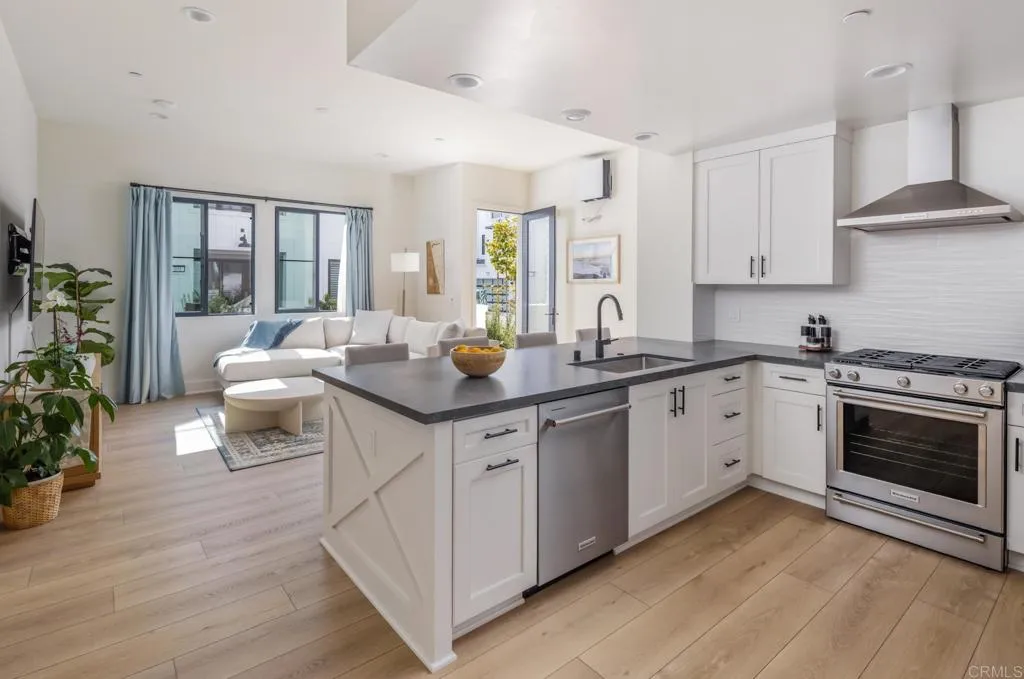 https://cdn.realtyfeed.com/cdn/127/307093760/606247f8b93855a3276910b6f96f4c3a.webp