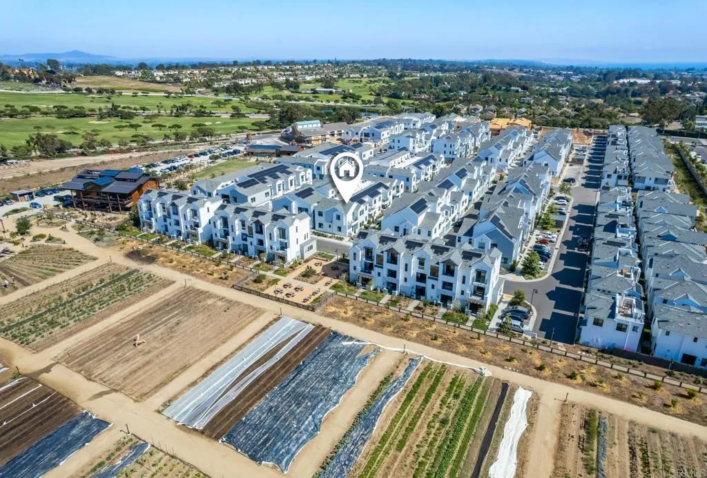 https://cdn.realtyfeed.com/cdn/127/307093760/ed481edbcdcbac6b4b14659ab5a40b99.webp